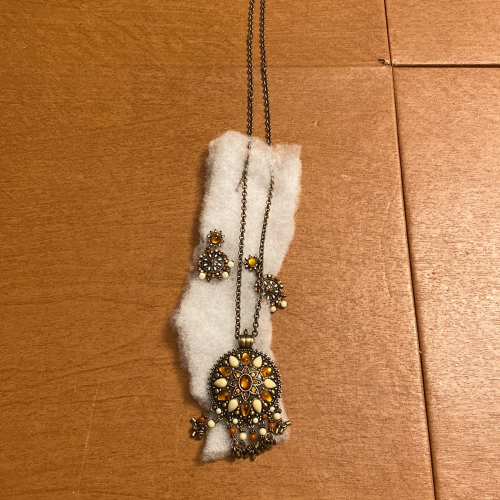 Joan Rivers Earrings and necklace